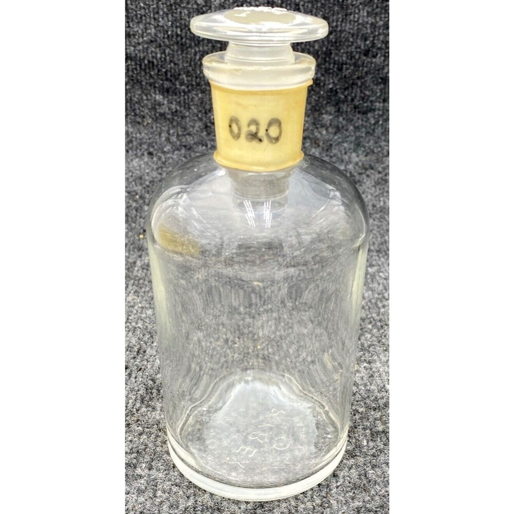 Vintage Pyrex Glass Reagent Bottle Ground Stopper Chemical Lab Apothecary 240ml